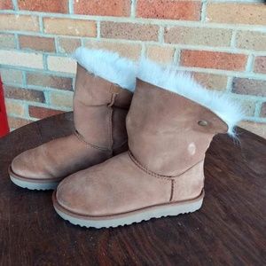 UGG Booties with faux fur lining - size 7